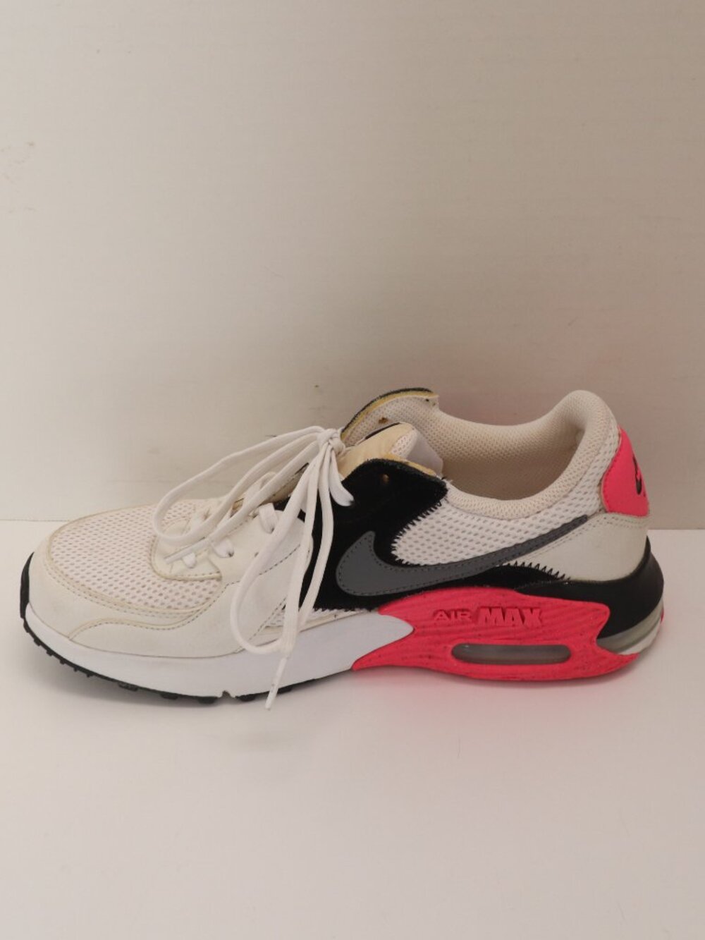 Nike Women's Air Sneakers White Black Pink Size 7.5 Made in Vietnam - Picture 9 of 13
